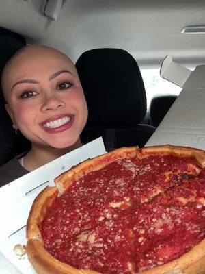 trying the famous Chicago deep dish pizza from Giordano’s 😍 #pizza #chicago #giordanospizza #deepdish #tastetest #Foodie #eating #foodtiktok #mukbang #fypシ 