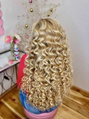 Heatless curls for Christmas? Yes, please! Link in bio! 🎁🎀🎄 | will never get over how beautiful these heatless curls turn out! 15 minutes before bed beats 45 minutes to an hour in the morning curling her hair...plus no heat damage! Using minimal heat has played a big role in keeping these golden locks healthy! We used the original @Octocurl Heatless Hair Curlers  #hairdo #heatlesscurls #heatlesswaves #curls #curlyhair #wavyhair #hotd #hairtutorial #hairtok #schoolhairstyles #hairhack #hairinspo #tween #hairvideos #hairoftheday #hairtutorial #christmasgift #christmas #hairgoals #hairstyle #naturalblonde #blondie #healthyhair #thickhair  #beachwaves #longhairhairtips