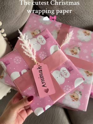 Wrapping paper #christmas #christmaswrapping #christmaspaper #christmastiktok 