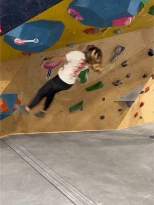 almost had it 😎 #boulderinggym #bouldering #climbing #climbingtiktok 