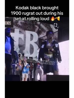 Remix dropping soon? 👀🔥 #Kodakblack brought out @1900rugrat during his set and spit a crazy amount of bars over the “One Take Freestyle” instrumental  . . . #hiphopnews #musicvideo #explorepage #rap #news #rappers #soundcloud #youtube #floridarappers #browardcounty #recordlabel  #tiktok #breakingnews #tmz #theshaderoom #theshaderoomteens #hollywoodunlocked #tmznews #tmzlive #facebook #twitter #hiphopclassic #hiphopculture #snipergang #behindthescenes #rollingloud #miami 