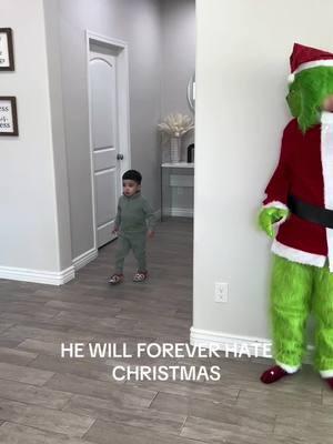 #funnyprank #usa_tiktok #prank #funnyvideos😂 #fyp #grinch #fyp #us #usa🇺🇸 #funnybaby #family #scareprank #funny 