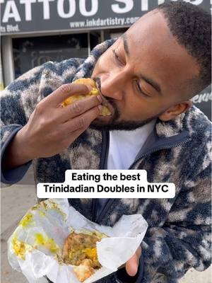 Oxtail in doubles is crazy work but I’m here for it! 😂 📍trinciti 🙌🏾 Tag someone who needs one in the comments #trinidadianfood #trinidadian #newyorkcityeats #nycfoodie #nycfood #queens #doubles 