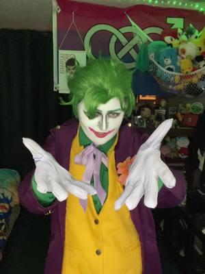 I really hope my views on Bats and Joker are correct and not just headcanon 😞 #Batman #TheJoker #thejokercosplay #dc #dccomicscosplay #batmancosplay #jokercosplay 