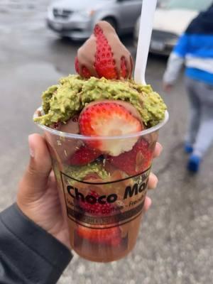 Choco Mania In Michigan 😋 #fypシ゚viral #fyppppppppppppppppppppppp #fypツ #pistachio #dubiachocolate #peelerz #amos #mangoiceacream #peachicecream #foodtiktok #foodietiktok #fypage #viral #fypシ゚viral #abcxyz #xyzbca 