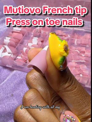 Gorgeous diy toe nails for a fraction of the price!  #toes #toenails #pressonnails #pressontoenails #frenchtiptoes #frenchtippressons #mutiovo #mutiovofrenchtiptoenail @MUTIOVO #100daysofdeals #giftsforher #christmas #giftideas #stockingstuffers #newyearnewaura #ttstastemakers #electronicsweek #fashionlookbook 