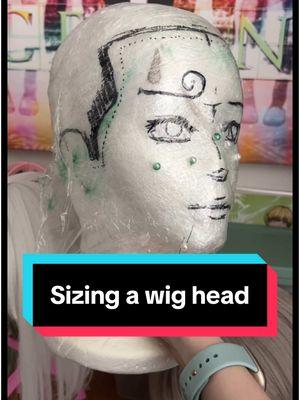 A lot of people have requested a tutorial on how to make your wig fit your head! The answer is to style the wig on a replica of your head! My tutorial is a little busted because I didn’t manage to get much footage, but I hope it helps at least!! #wigstyling #wigstylist #cosplaywig #cosplay #cosplaywigstyling #cosplayer #wig #tutorial #educational 