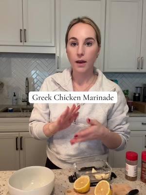 Greek Chicken Marinade: 4 Tbsp olive oil Juice of 1 lemon 4 tsp paprika 3 tsp cumin 1/2 tsp onion powder 4 cloves garlic, grated Salt & pepper #greekchicken #marinade #chickenmarinade #dinner #DinnerIdeas #healthydinner 