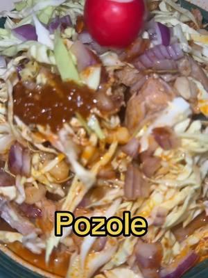 Pozole de lata  a mi estilo #pozole #pozolerojo #pozolerecipe #food #yummy #delicious #edit #explore #dieta #diet #ensalada #salad #mexico #latina #jalisco #cooking #cocina #amococinar #chiledearbol 