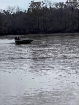 It didnt like that last trim bump😭😭 . . . . . . . . . . . . . . . . . #10mphclub #boat #evinrude #woodboat #edge #havoc #duckboat #outboard #johnboat #river #boatlife #boating #tiller #tiller handle #tillerhandleoutlaws #15hp #99 #wedge #customboat #fastboat #raceboat #speedboat #yamaha #yammie #yamaha25 #30mphclub #fastcraft #fastcraftboats #falconboats #falcon #bugbuster #bugbusterboats #hightide #hightideboats #yamaha3cyl #3cyloutlaws #3cyl #yamaharacing #toyota #17s #40s #glads #gladiators  #superswampers #4runner #4runna #squat #bubbatruck🌾 #tsl #boggers #squattedtrucks #dbsound #stuntwall #stero #caraudio #weld #bog #mudtruck #22s #1stgen #80s #hardtop #fyp #fypシ #arnold #apocalypse #deafbonce #flawlesswhipz #4dz #leanin #fts #LLB #LLK #jbo #jbocalls #duckcalls #duckhunting 