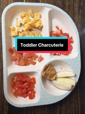 Toddler Charcuterie night #toddlercharcuterieboard #charcuterieboardsoftiktok #charcuterieboard #toddlercharcuterie #charcuterieboardfortoddlers #charcuterie #toddlerdinner #toddlermeals #toddlerlunch #toddlermealideas #toddlerrecipe #girlmom #toddlermomlife 