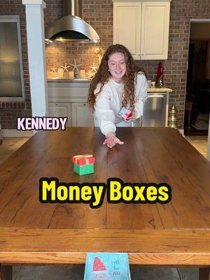 Was she missing on purpose??😂😅#familygamenight #familyfun #moneygames #christmasgames #holidaygames #moneybox 