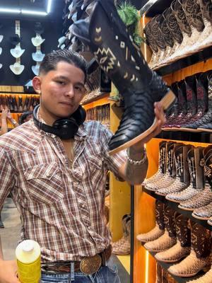 Been eyeing these boots? Now’s your chance! 👀  20% OFF Men’s Squared Toe boots—today only 🤠🎁 Get yours today in-store or online at SHOPROCKEM.COM 🛒 #mensboots #westernwear #rockemboots #westernstore #botasparahombre #botasvaqueras 