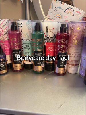 #fypシ #foryou #foryoupage #fypシ #fyppppppppppppppppppppppp #fyppppppppppppppppppppppp #bathandbodyworks #bathandbodyworkshaul #bodycareday #bodycaredaysale #haul #shoppinghaul #bodycareproducts #bathandbodyworkssale #emilyinparis #churrbomb #hygienetok #hygienetiktok 