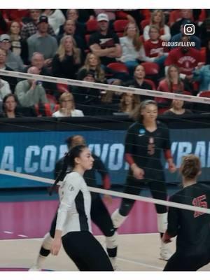 @Sofia Maldonado 🥶🥶🥶  @NCAA Volleyball @Louisville Cardinals #volleyball #GoCards #fyp #louisvillevolleyball 