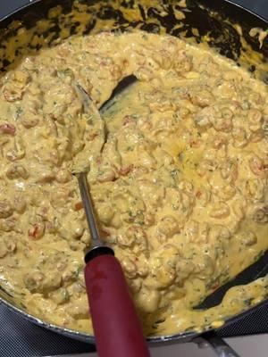 Cajun crawfish bread 🤤 #crawfish #crawfishbread #cajuntiktok #cajuncooking #sundaydinnervibes 