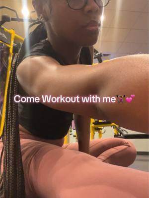 Another day Another Workout💪🏾💕 #fyp#4yp#foryoupage#workoutgirly#blackgirl #workoutroutine #viralvideo #christiantiktok 