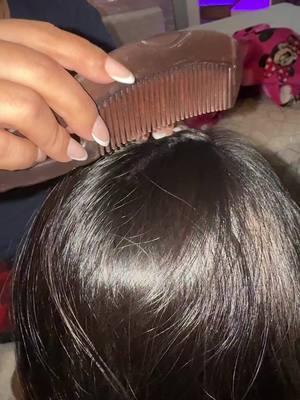 This DANDRUFF COMB actually works! I almost didnt believe it until i tried it ! ENERGY DANDRUFF COMB #dandruffremovel #dandruffcomb #dandruffsolution #hairdandruff #hairdandruffcomb #hairtok #TikTokShopHolidayHaul #giftideas #fyp