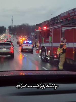 Be careful when driving especially in rush hour when it's raining.🌧 #richmondruffdaddy #rrdtv #rrdnews #ruffdebate #letsdiscuss #letstalkaboutthis #rrdnews #police #cops #policeposts #policejobs #policevideos #policework #policeduty #pwc #woodbridgeva #pwcpd #pwcpolice #firefighter #ambulance #rushhour #creatorsearchinsights 