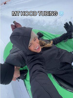 winter activities 😎 #portlandoregon #mthood #snowtubing #winteractivities #fyp 