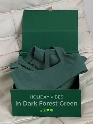 Holiday Vibes in Dark Forest Green 🍃🎄💚🍀 This year's monochrome Christmas gift theme is all about Dark Forest Green 🤤🎄 #holidayseason #holidayessentials #amazonmusthaves #fyp