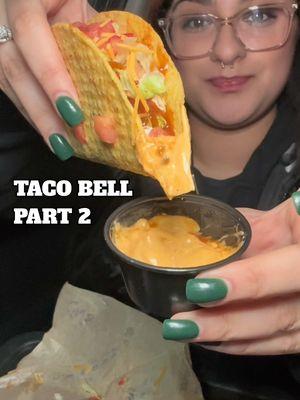 Replying to @Breanna Valenzuela get chu some @tacobell 🌮🌮🌮 #Foodie #eating #careats #crunchy #tacos #supreme #bajablast 