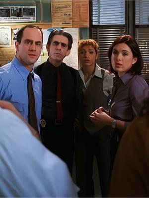 I miss the old team #oliviabenson #elliotstabler #donaldcragen #johnmunch #odafintutuola #georgehuang #melindawarner #alexandracabot #caseynovak #briancassidy #lawandordersvu #lawandordersvuedit 