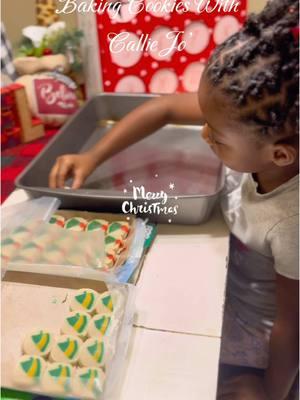 Baking With Callie Vlog 🎅🏾🎄🤶🏾❄️☃️ . Drop an emoji if you liked her video!  . She said mommie i want to do YouTube! At 5 years old i was playing with baby dolls! . #christiantiktokcomunity #babiesoftiktok #minivlog #kidvlogger #bakingvlog 