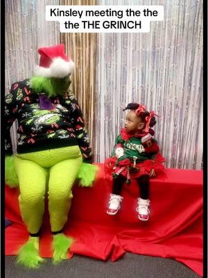 Meeting the Grinch for the first time. #thegrinch #mrgrinch #cindylouwho #grinchmas #youreameanonemrgrinch #grinchtiktok #trending #thethethethegrinch #itskinsleyjane #thegrinchtiktoks #grinch 