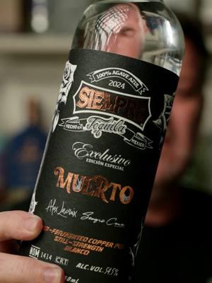 The latest release from @siempretequila with Muerto. With every release, this is a brand that is continuing to push boundaries. An extra long fermentation time and then filtered through volcanic rocks. This is definitely one to look out for. #siempre #muerto #theagavesocialclubpodcast 