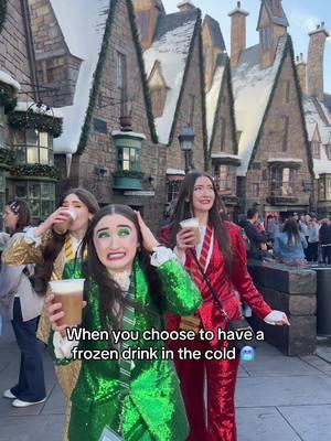 The frozen Butterbeer just hits different 😅 What’s your favorite season? ❄️ Loved having unlimited Butterbeer at the @Orlando Informer meetup! ⚡️ #HarryPotter #Frozen #K3SistersBand #K3SB #Hogwarts #hogsmeade #UniversalOrlando 