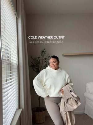 Any excuse to wear leggings!! #midsizeoutfit #midsizeoutfitideas #coldweatheroutfits #midsizewinteroutfit #winteroutfitideas #leggingsoutfit #creatorsearchinsights  