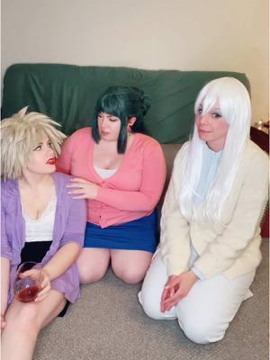 Little bit of girl gossip time with the moms. 🤭 @Miinah & Miinzy #mhamoms #reitodoroki #mitsukibakugou #inkomidoriya  #moms #mha #bnha #myheroacademia #bokunoheroacademia #myhero #bokunohero #gossip #todoroki #bakugou #midoriya 