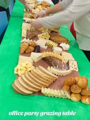 something about a grazing table time lapse 👏🏼  #grazingtable #graze #charcuterie #charcuterieboard #charcuteriespread #boardsbydana #thegrazingroombelair #harfordcountycharcuterie #baltimorecharcuterie #holidayfood #partyfood #cheeseandwine #wineAndcheese #belairmd #harfordcountymd