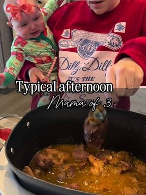 Nine times out of ten, I have to start dinner right before #carpool so y’all come hang out with me while I get supper started. #ditl #Vlog #Vlogmas #louisianamomtok #magnoliasocialcircle #acadianamomtok #foryoureels #fyp #momlife #foryourpage #momtok #supper 