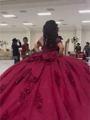 Check out our Crinolinas XXL 🌹🙌🏻 #jdiamondcouture #crinolina #crinolinasparaxv #crinolinas #megacrinolinas #petticoatskirt #hoopskirt #quinceañera #quinceanera #quinceañeras #quinceaneradresses #quincedress #xvaños #xv #fyp #fypシ #fypシ゚viral #viralvideo #paratii #quince #princess #princessdress 