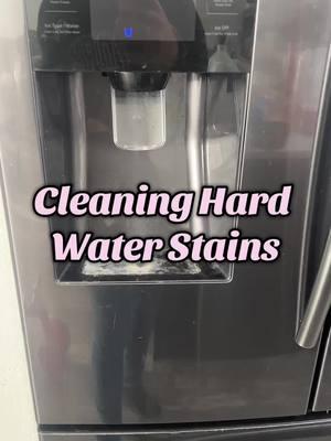 Cleaning hard water stains is so easy with this method and there is no need for harsh chemicals! 🧼 I’ve even used towels instead of paper towels for really big hard water stains like car windshields. Vinegar is a super cleaner 💪🏼 #CleanTok #easycleaning #homecleaning #hardwater #hardwaterstains #momtok #cleaning #deepclean #cleanhome 