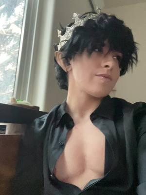 Rip for the n!p slip #cardan #thecruelprince #cardangreenbriar #cardancosplay #cardangreenbriarcosplay #thecruelprincecosplay #thecruelprincehollyblack #BookTok 