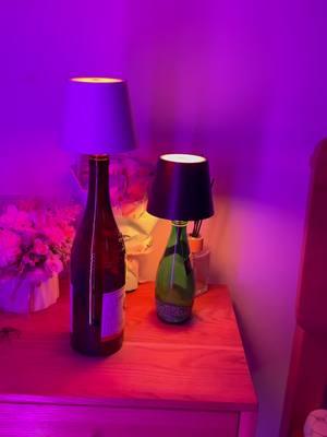 This glow is like a gentle sip of wine — utterly enchanting.#wine #winebottlelamp #winebottle #nightlight  #Desklamp #Creativelamp #lightdesign #romanticizeyourlife #tiktokmademebuyit 