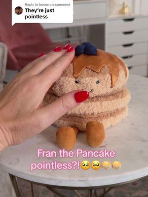 Replying to @becerra Earmuffs, Fran!!!🥺🥺🥞🥞@Jellycat #jellycat #jellycats #momtok #thingstodo #giftideas #souvenir #nyc 