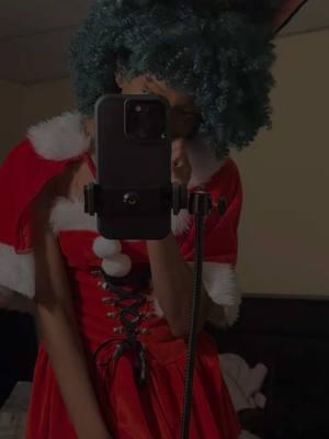 Genshin x Christmas 🎁 💚 #GenshinImpact #genshin #genshinimpactcosplay #tighnari #tighnaricosplay #blackcosplayer #theythem #amiasking #fyp #fypage #cosplayer #cosplayboy #abcxyz #femboy 