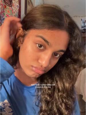 its castor oil in my eyelashes before anyone says anything #lashes #bareface #makeup #skin #skincare #longhair #haircare #hairtok #lashestutorial 