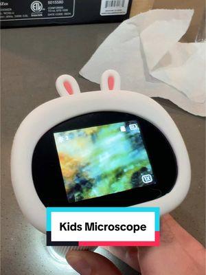 Kids Microscope is the perfect gift #microscope #kidsmicroscope #microscopechallenge #giftideas #giftideasforkids 