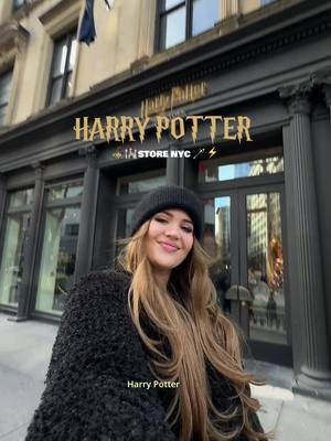 Dieser Harry Potter Store soll der beste in ganz NYC sein & ich wurde auf jedenfall nicht enttäuscht .. außer vom Butterbeer 😂😂😂😂 das hat mich enttäuscht AHAHA  Aber wenn ihr mal in NYC seid, dann solltet ihr unbedingt her kommen ⚡️🪄🏰🧙🏼‍♀️👓🗽 📍Harry Potter New York, 935 Broadway, New York, NY 10010  #harrypotter #harrypotterfan #harrypotternewyork #newyork #newyorktipps 