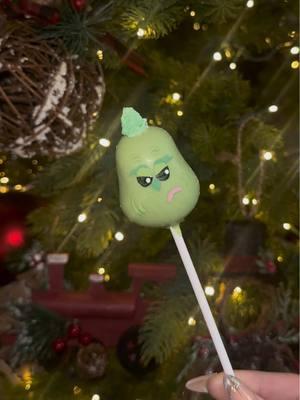 Christmas cakepop ideas! Easy grinch cakepop tutorial for Christmas #creatorsearchinsights #christmas #grinch #cakepops #cakepoptutorial #foryoupage #CapCut #viral #DIY #baking #SmallBusiness #MomsofTikTok #momtok #recreate #grinchtiktok #happyholidays 