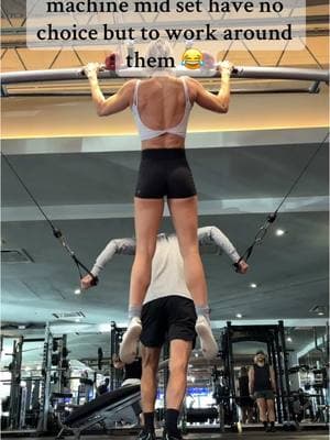 I’d already been doing pull-ups here but was standing there waiting for another girl to stop using the area (aka waiting my turn)  when this man came up and started doing terrible chest fly’s. Well if you dont see me then i dont see you sir 🫡 #entitled #GymTok #girlswholift #gymgirl #toxicmasculinity #pullups #womeninstem  #womenempowerment 