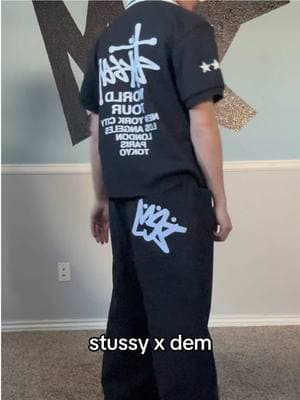 these jeans sold out but will be back in maybe 2 months, 😢 in the mean time i still have sweatpants available!  #baggyjeans #y2k #streatwear #fashiontiktok #baggypants #baggysweatpants #fashion #jnco #stussy 