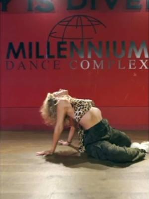 Monday energy ✨💃 Valentino’s class at #milleniumdancecomplex 