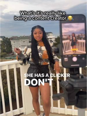 Behind the scenes 😂 the commentary is literally always my favorite part lmaooo everybody just vibeeee  #contentcreators #contentcreator #influencer #influencertips #influencersbelike #tripodstand #filmequipment 