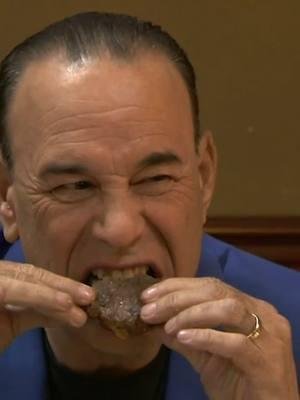 The “Why Not” Burger? I can give you a few reasons why I wouldn’t eat this 🤮 #BarRescue #JonTaffer #Bar #food #nachos #burger #throwback #greasy